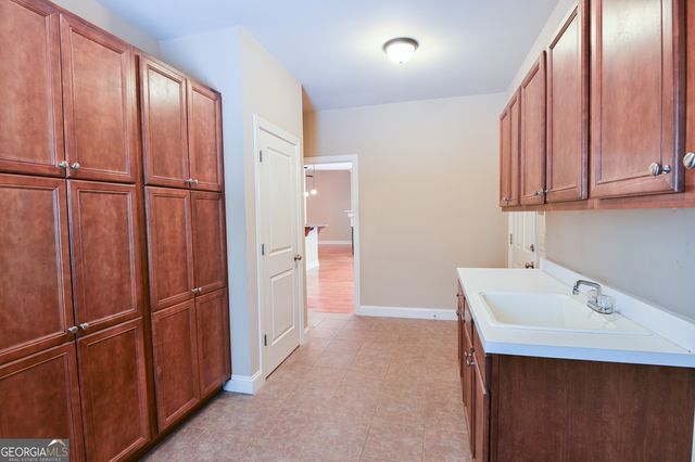 35 Nicklaus Circle, Social Circle, GA 30025