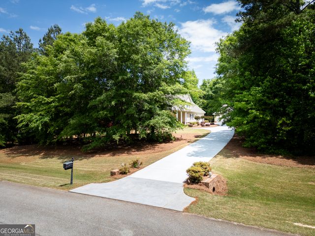 35 Nicklaus Circle, Social Circle, GA 30025