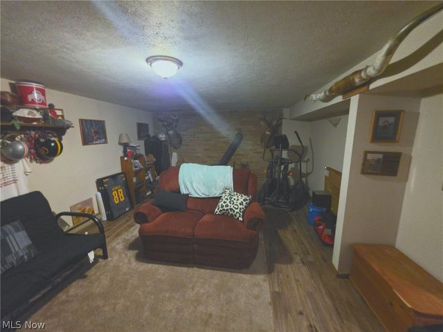 46429 Dogwood Circle, New Waterford, OH 44445