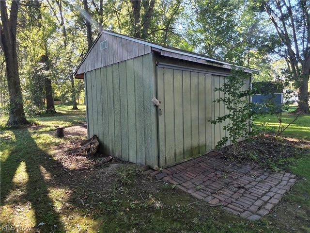 46429 Dogwood Circle, New Waterford, OH 44445