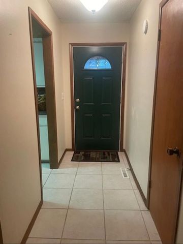 1413 N Westfield Ct, Wichita, KS 67212