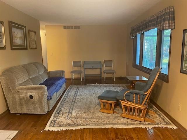 1413 N Westfield Ct, Wichita, KS 67212