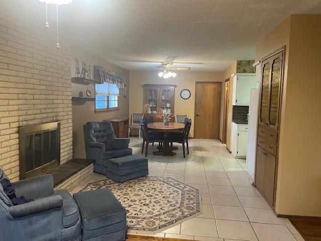 1413 N Westfield Ct, Wichita, KS 67212