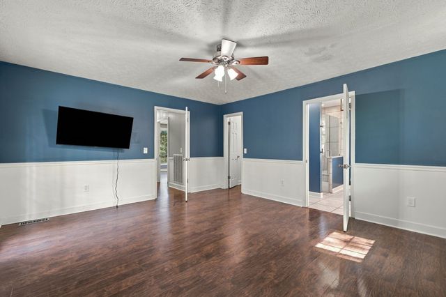 200 Graystone Dr, Gallatin, TN 37066