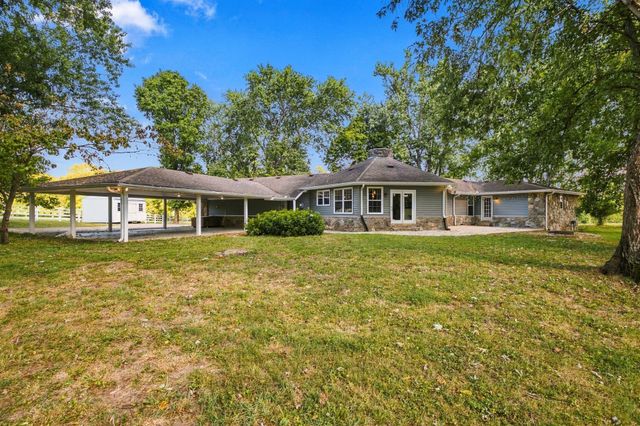 200 Graystone Dr, Gallatin, TN 37066