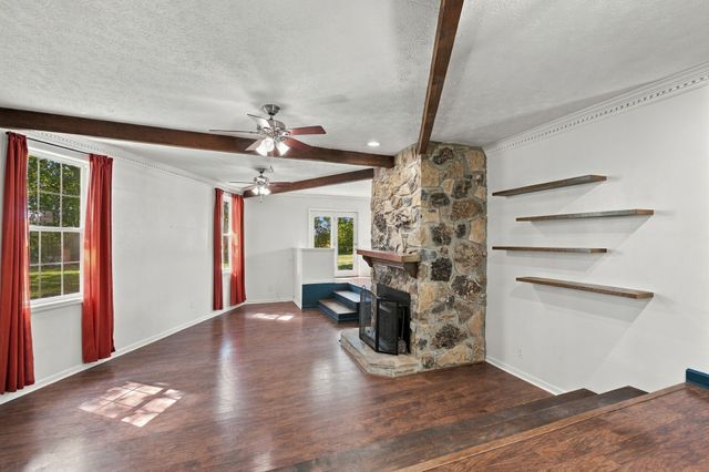 200 Graystone Dr, Gallatin, TN 37066