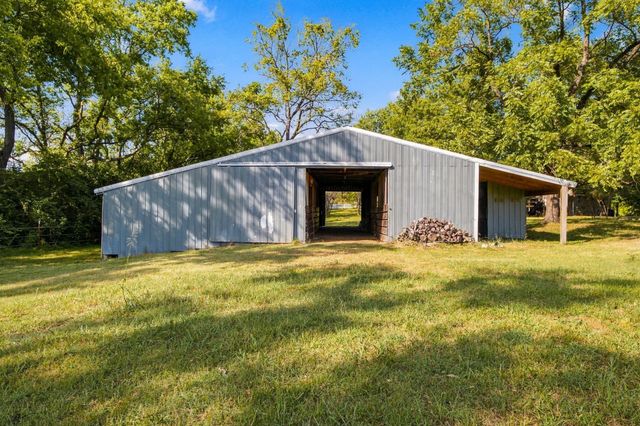 200 Graystone Dr, Gallatin, TN 37066