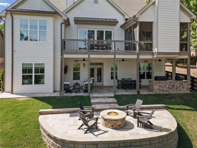 7350 Crestline Drive, Dawsonville, GA 30534