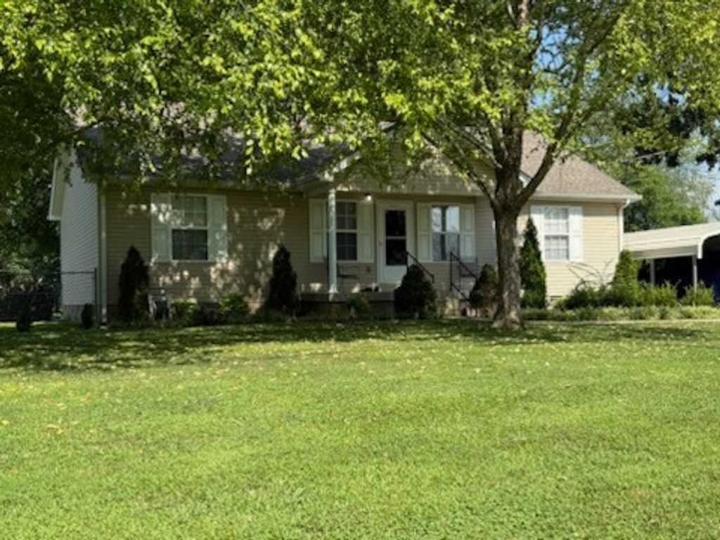 203 Central Ave, Chapel Hill, TN 37034