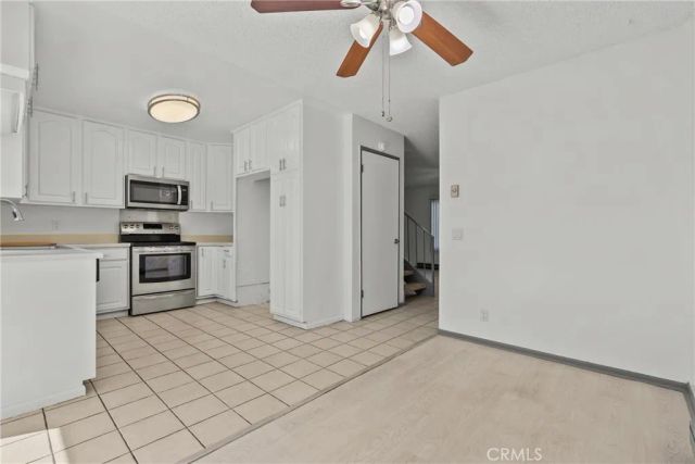 2901 S Sycamore B, Santa Ana, CA 92707