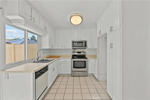 2901 S Sycamore B, Santa Ana, CA 92707