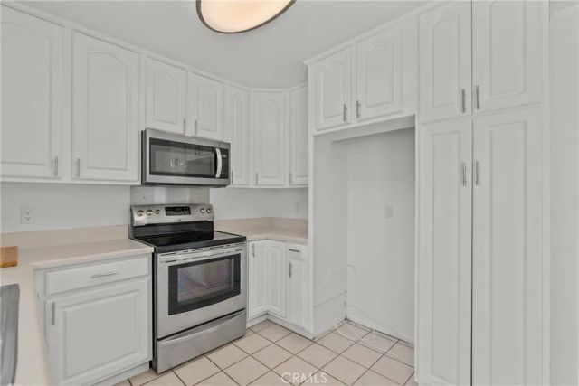 2901 S Sycamore B, Santa Ana, CA 92707