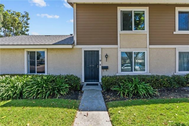 2901 S Sycamore B, Santa Ana, CA 92707