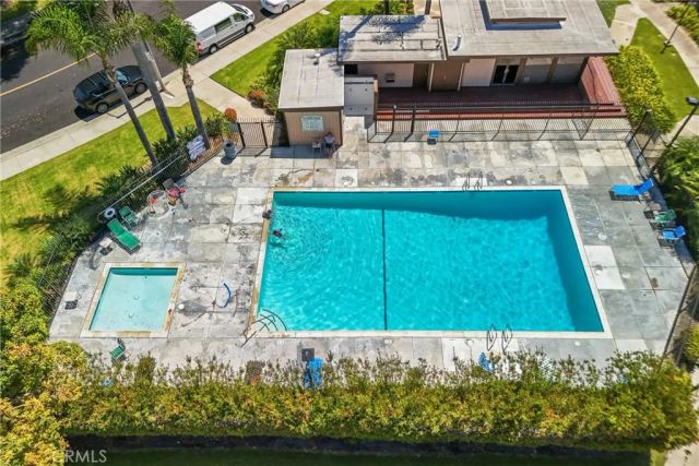 2901 S Sycamore B, Santa Ana, CA 92707