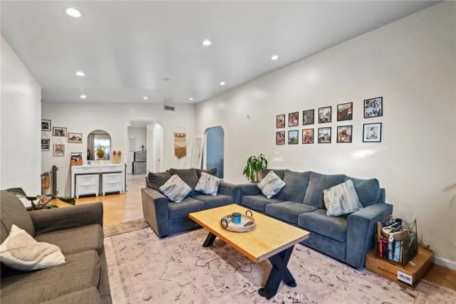 9087 Rosecrest, Fontana, CA 92335