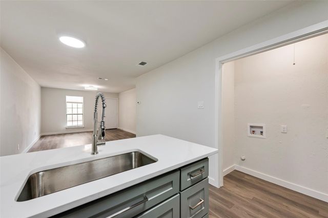1000 S Mary Street, Arlington, TX 76010