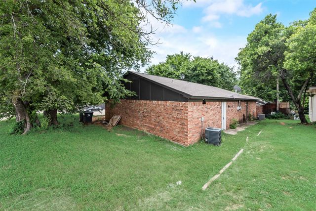 1000 S Mary Street, Arlington, TX 76010