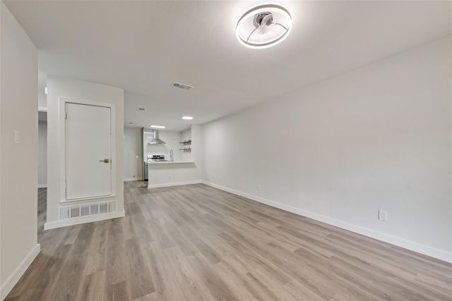 1000 S Mary Street, Arlington, TX 76010