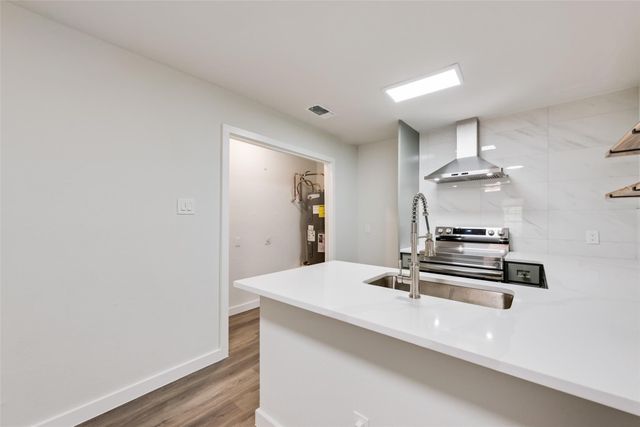 1000 S Mary Street, Arlington, TX 76010