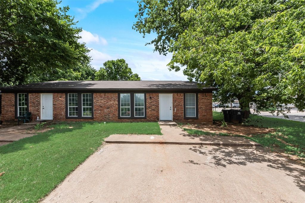 1000 S Mary Street, Arlington, TX 76010