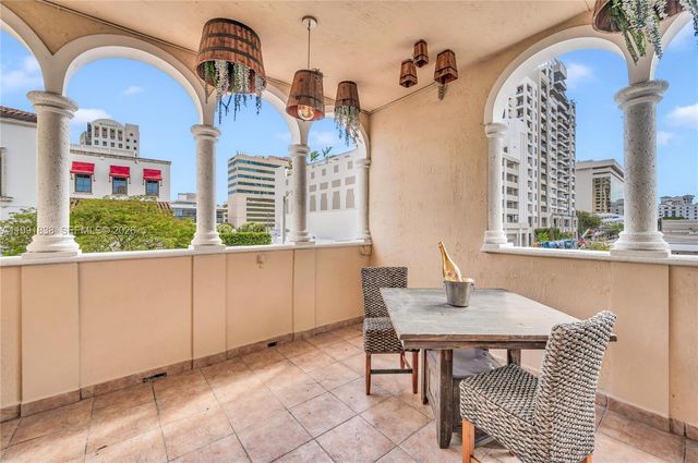 223 Valencia Ave, Coral Gables, FL 33134