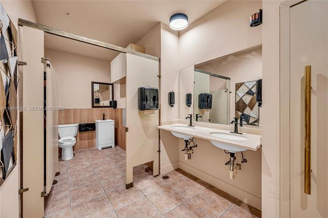 223 Valencia Ave, Coral Gables, FL 33134