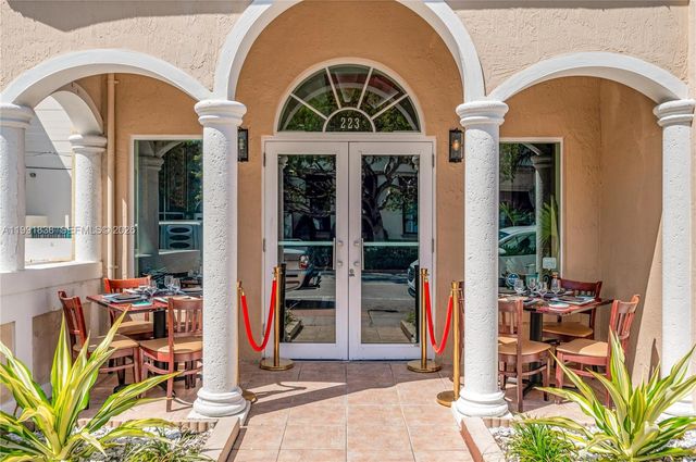 223 Valencia Ave, Coral Gables, FL 33134