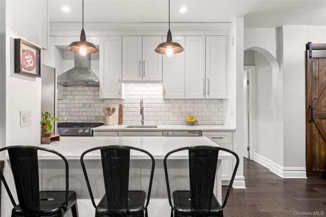 117-01 Park Lane S A1L, Kew Gardens, NY 11415