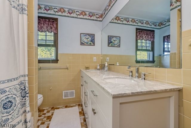 3 Little Brook Rd, Readington Twp., NJ 08889