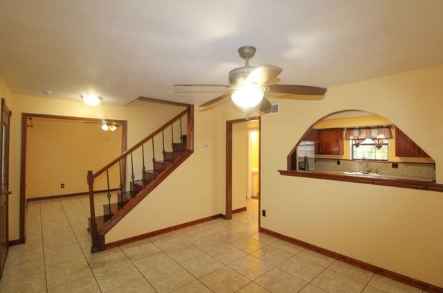 1521 W Springcrest Circle, Lancaster, TX 75134