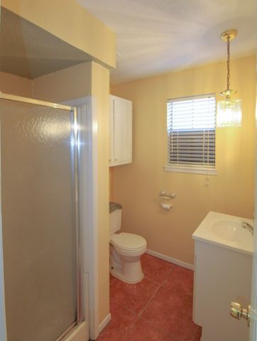 1521 W Springcrest Circle, Lancaster, TX 75134