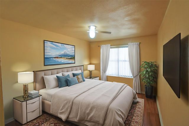 1521 W Springcrest Circle, Lancaster, TX 75134