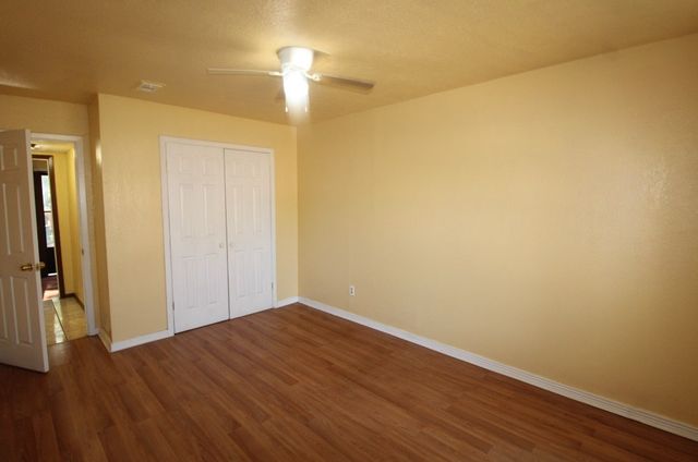 1521 W Springcrest Circle, Lancaster, TX 75134