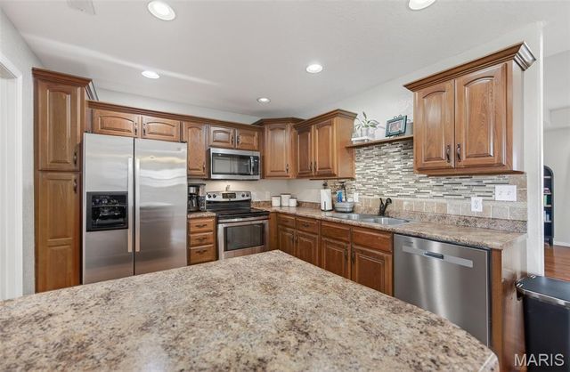 21068 Layla Road, Waynesville, MO 65583