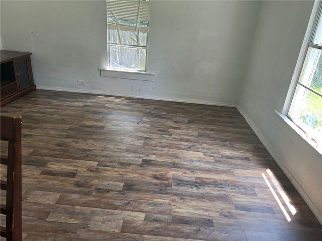 701 Olive Street, Cleburne, TX 76031