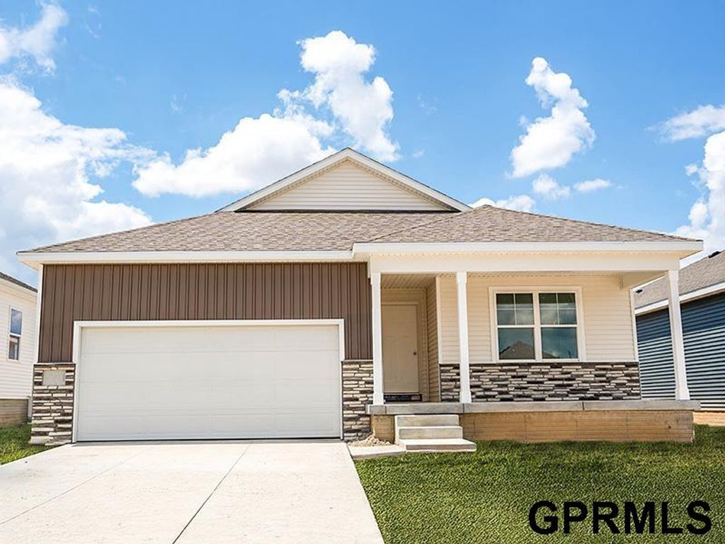 13718 Vane Street, Omaha, NE 68142