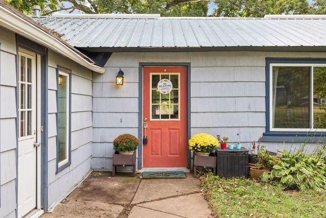 670 Goodwin Avenue N, Oakdale, MN 55128