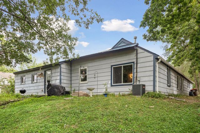 670 Goodwin Avenue N, Oakdale, MN 55128