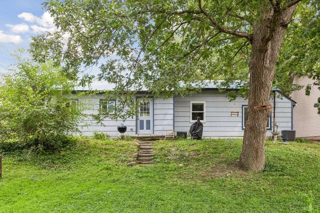 670 Goodwin Avenue N, Oakdale, MN 55128