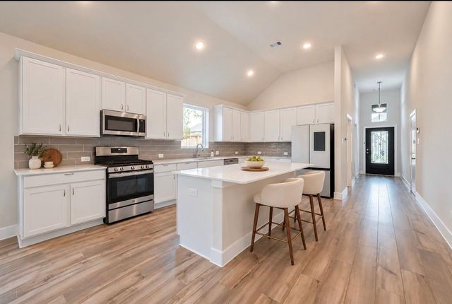 200 Catalina Cove Drive, Katy, TX 77493
