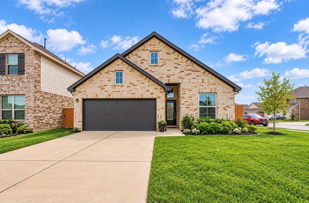 200 Catalina Cove Drive, Katy, TX 77493
