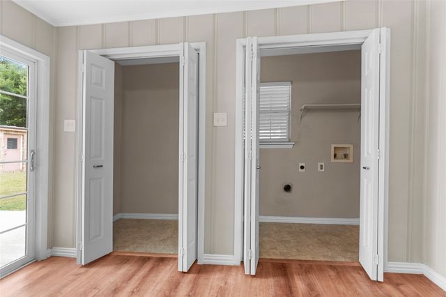 5229 Ira Street N, Haltom City, TX 76117