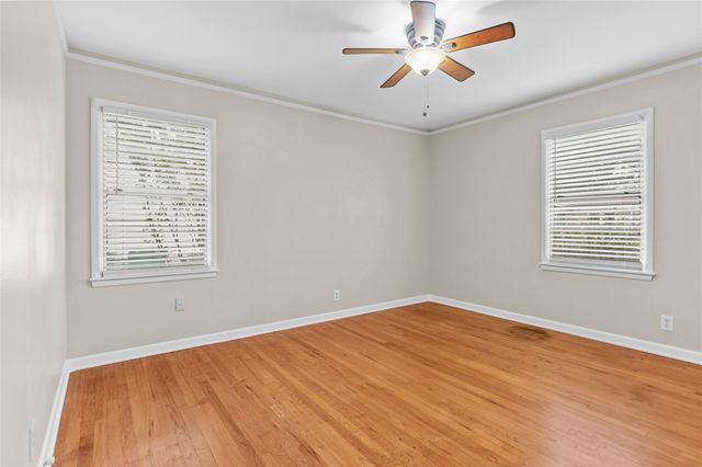 5229 Ira Street N, Haltom City, TX 76117