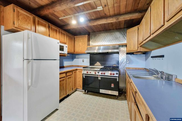 3805 Briar Knob Lp NE, Scotts Mills, OR 97375