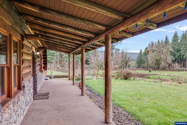 3805 Briar Knob Lp NE, Scotts Mills, OR 97375
