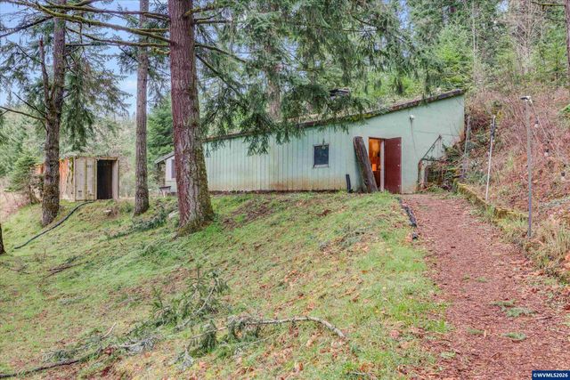 3805 Briar Knob Lp NE, Scotts Mills, OR 97375