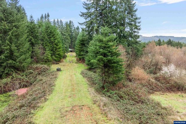 3805 Briar Knob Lp NE, Scotts Mills, OR 97375