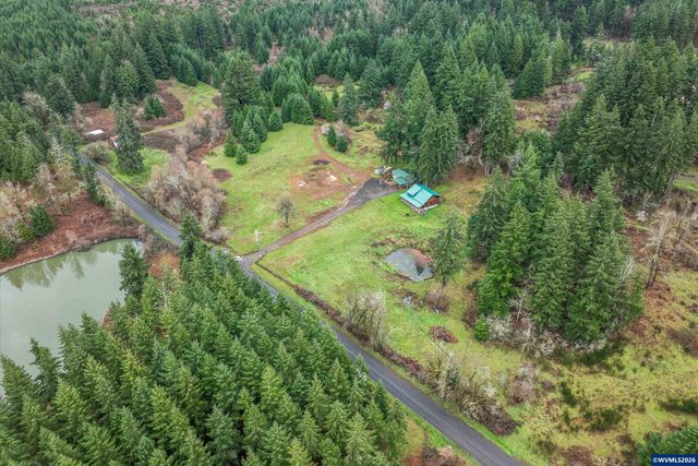 3805 Briar Knob Lp NE, Scotts Mills, OR 97375