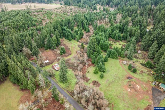 3805 Briar Knob Lp NE, Scotts Mills, OR 97375