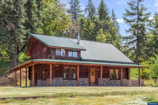 3805 Briar Knob Lp NE, Scotts Mills, OR 97375